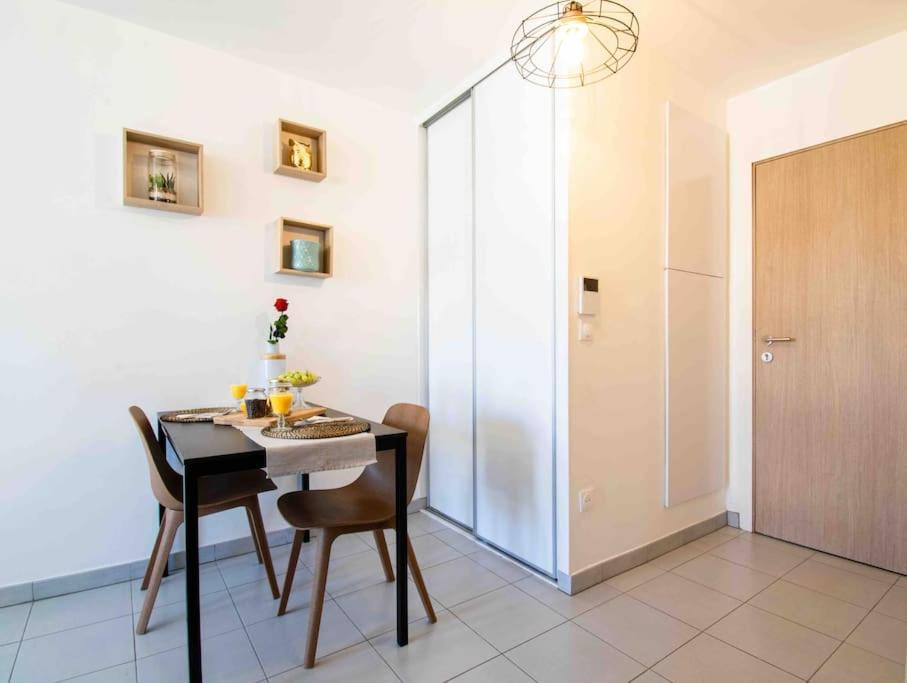 Le Tony Garnier Check In H24 Wifi Apartment Лион Екстериор снимка